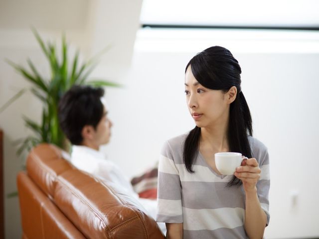 嫁が親の悪口を言う 夫が離婚を考える妻の5つのngフレーズ Antenna アンテナ