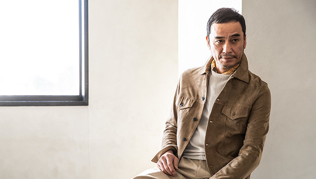 40代メンズがお洒落に見える休日服 ベージュのスエードブルゾン 着こなし実例7 Antenna アンテナ