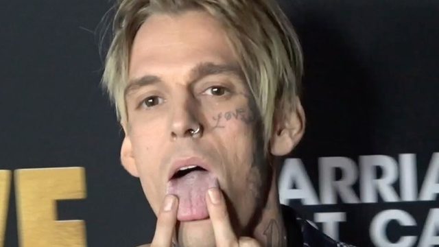 アーロン カーター 付き合いたての彼女の名前を顔面タトゥー Antenna アンテナ