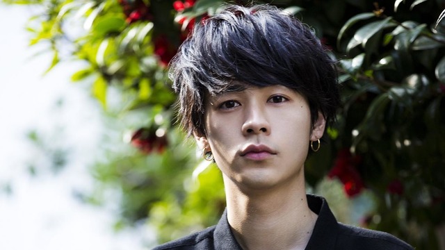 クズ男に殺人者 変幻自在の怪演で魅せる俳優 成田 凌の役作りは 常にニュートラル アリバイ崩し承ります ボンボン刑事役でコメディに本格挑戦 Antenna アンテナ