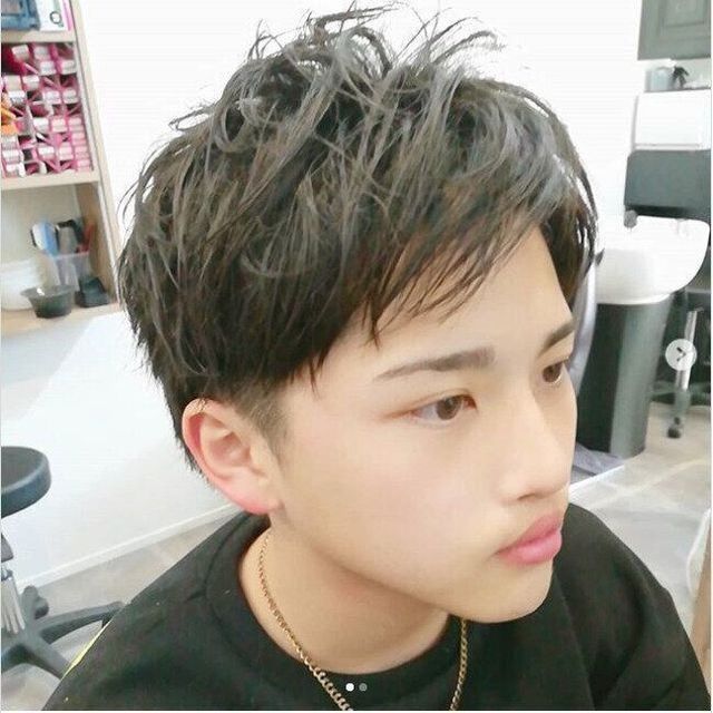 秋 今ドキの中学生男子のヘアスタイルってどれが人気なの 黒髪でもおしゃれメンズになれる中学生の髪型ヘアカタログ Antenna アンテナ