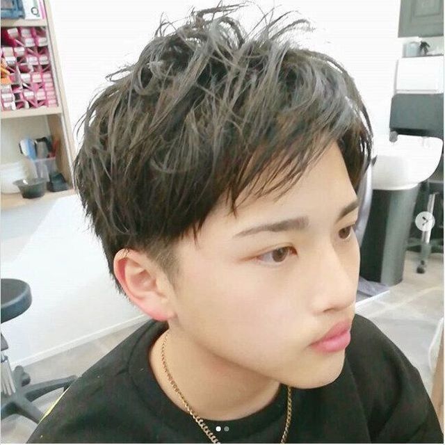 21最新 今ドキの中学生男子のおしゃれヘアスタイル 黒髪でもカッコいい男子になれる中学生の髪型ヘアカタログ Antenna アンテナ