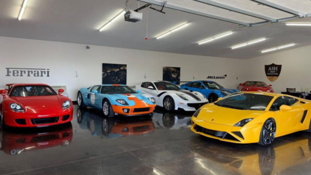 魅惑の高級車コレクション でメッシが永遠のライバルのｃ ロナウドに圧勝 Antenna アンテナ