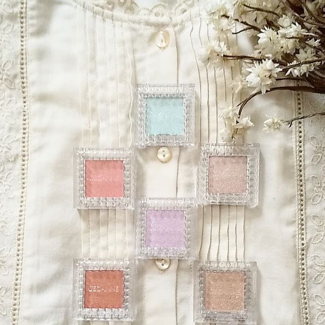 インスタ映えの置き画に挑戦 お花 を使って写真を撮るコツです ドライフラワー編 Antenna アンテナ