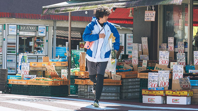 演劇だってスポーツだ 柄本 佑が着る 僕らの文化系スポーツウェア Antenna アンテナ