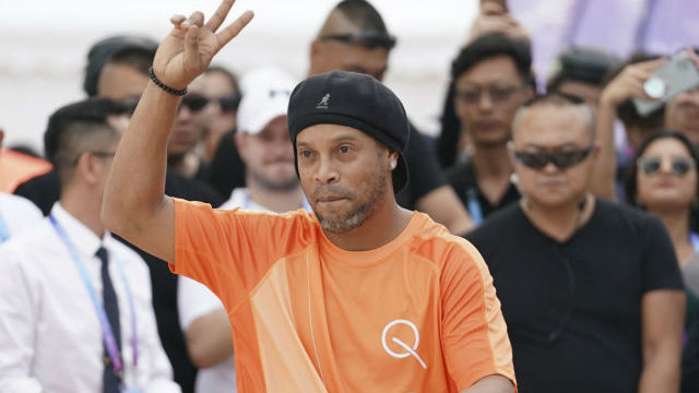 心を入れ替えさせるため 禁止プレー あり 逮捕されたロナウジーニョ 刑務所内のフットサル大会参加へ Antenna アンテナ