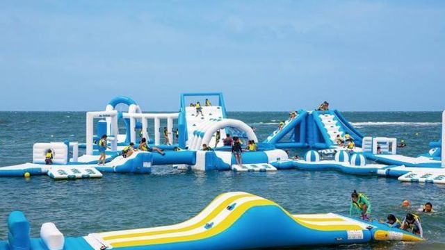 鳥取県岩美町 国内最大級の海上アスレチックが 浦富海岸に今年も登場 日刊webタウン情報おかやま