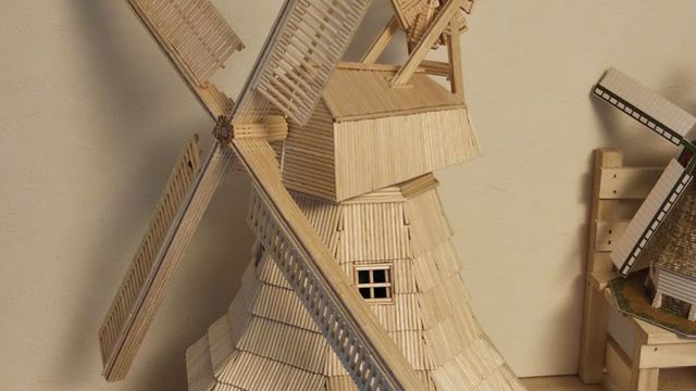 爪楊枝で作った五重塔