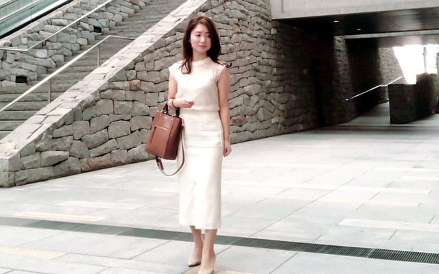 透け感で涼しげ アラサーolが夏の通勤コーデで意識しているコト Antenna アンテナ