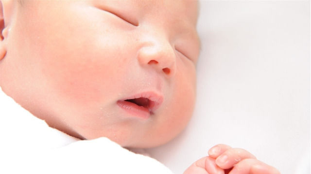 赤ちゃんの 鵞口瘡 とは 治療法はあるの 小児科医監修 Antenna アンテナ