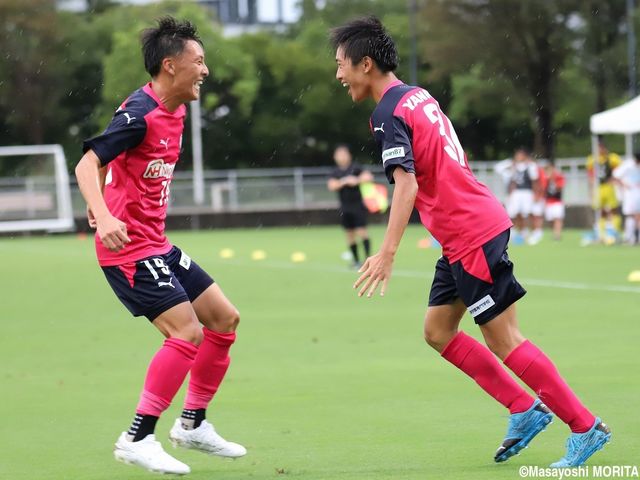 スーパープリンスリーグ関西 1年生fw北野颯太決勝ゴール C大阪u 18が履正社撃破 16枚 Antenna アンテナ