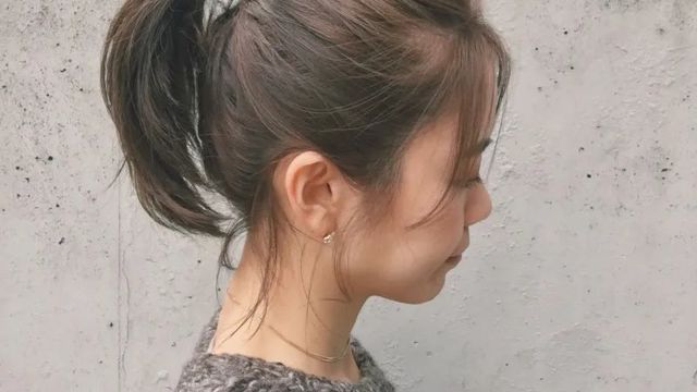 簡単ミディアムヘアのまとめ髪 ゴム1本でも楽々 不器用でもできる楽かわおしゃれアレンジ Antenna アンテナ