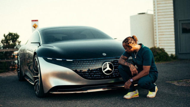 魅惑の高級車コレクション でメッシが永遠のライバルのｃ ロナウドに圧勝 Antenna アンテナ