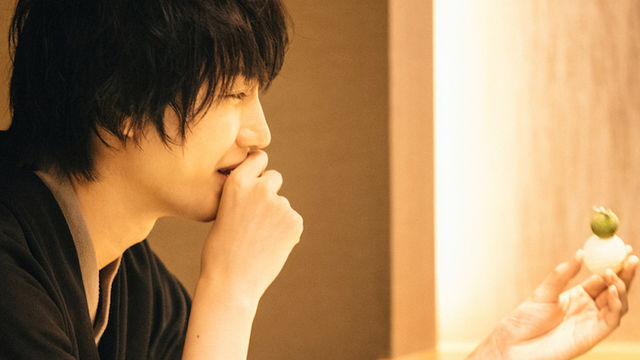 桜田通が ひとりにしないで とお願いした相手とは 写真 角戸菜摘 文 田嶋真理 スタイリスト 柴田 圭 Zen Creative ヘアメイク 横山雷志郎 Yolken Ananweb マガジンハウス Antenna アンテナ
