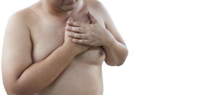 これは胸板 じゃない 胸痩せしたい男性は必見 原因を押さえて胸をスリムにボディメイク Antenna アンテナ