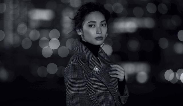 大政絢さんが演じるジャンヌ モロー マックスマーラのコートをまとって Antenna アンテナ