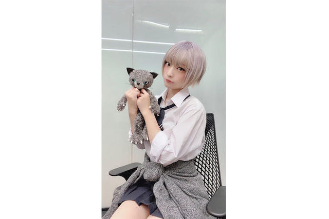 可愛さ二次元級 コスプレイヤー 火将ロシエル 美脚が映える銀髪のjkスタイルに絶賛の声 Antenna アンテナ