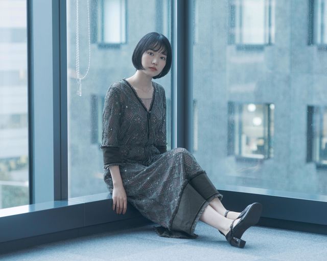 映画監督もこなす女優 小川紗良 女優の時期は服もネイルも役に寄せている Antenna アンテナ