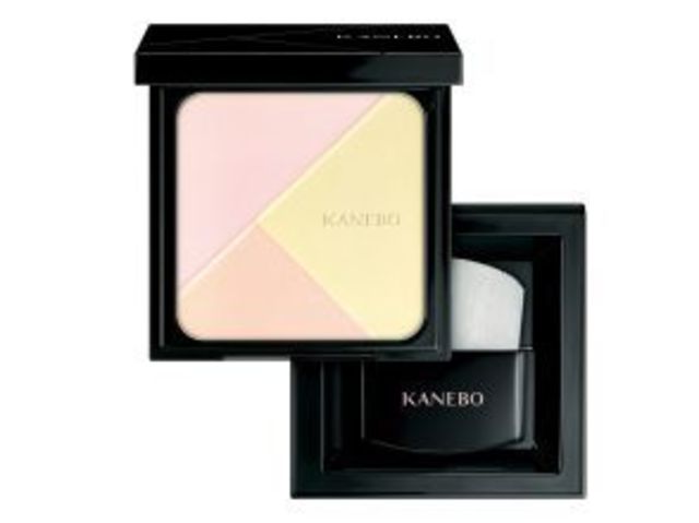 プレストパウダーの使い方って プチプラやデパコスのおすすめを厳選 Antenna アンテナ