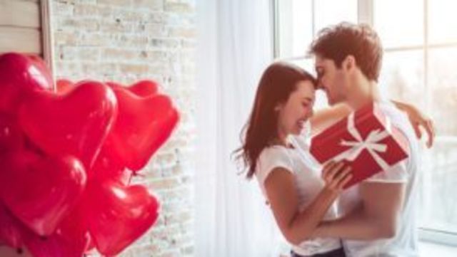 友達以上恋人未満の男性へのクリスマスプレゼントの選び方のポイントとは Antenna アンテナ