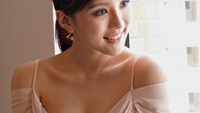 セクシー&超美人&美ボディーな実力派女優、過激演技『低俗喜劇』で脚光浴びる