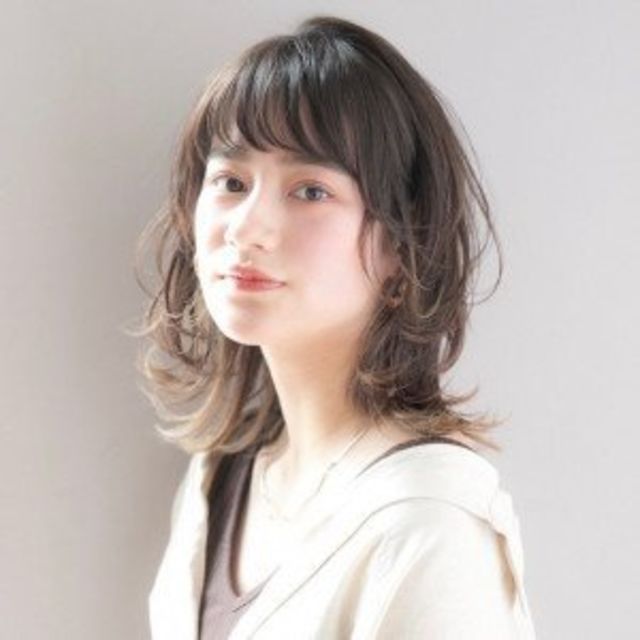 毛先アレンジで女子力アップ 毛先だけ パーマと こなれて見える 巻きカタログ Antenna アンテナ