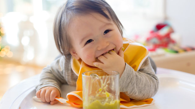 子供のしつけ 食事マナーはいつから どのように教えるべきか Hanako ママ Web Antenna アンテナ