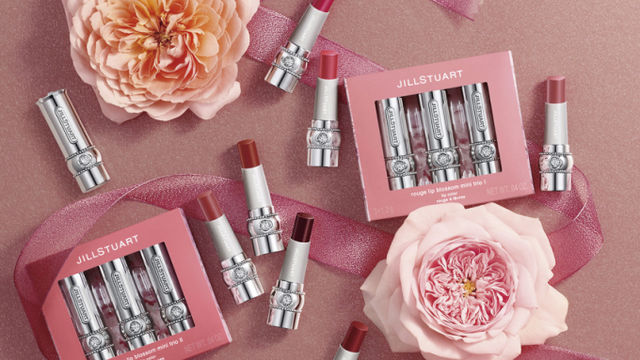 ジルスチュアートのアイコン リップブロッサム 一新 いまのかわいい を詰め込んだ花蜜リップに Antenna アンテナ