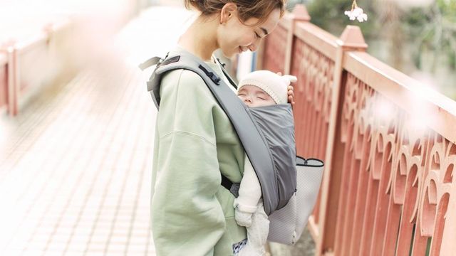 前向き抱っこ紐は赤ちゃんに いつから使える おすすめ商品11選 Antenna アンテナ