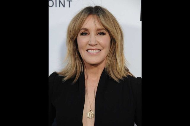 逮捕された デス妻 フェリシティ ハフマン 野球コメディでtvにカムバック Antenna アンテナ