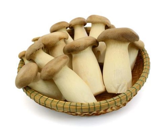 洗わず冷凍が正解 エリンギ を美味しく食べるための切り方とは Antenna アンテナ