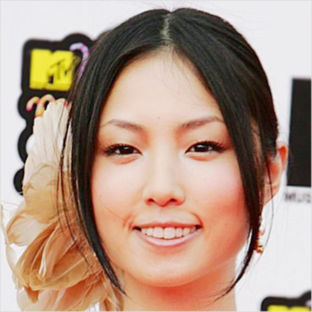 Megumi 2サイズ落ちても爆裂 金髪ボブ より気になるバストの具合 Antenna アンテナ