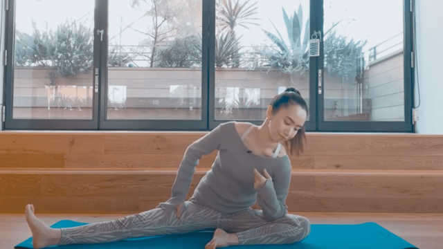 太もも痩せストレッチ動画 パンパンに張った太もも セルライト解消法 Antenna アンテナ