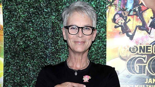 ワンピース Indeed Dr くれは 夏木マリ とチョッパーが ヒルルクの桜 を咲かせた チョッパー 助手 Cm化 Antenna アンテナ