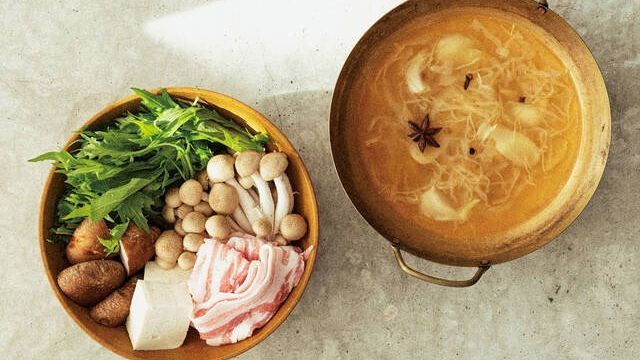 ローストチキンとりんごのキャラメリゼ りんごをはちみつとバターでソテーするだけで簡単フランスの味 Antenna アンテナ