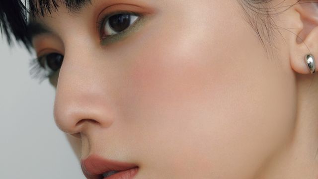 三吉彩花が私物セルフメイクを大公開 リアルなモーニングルーティンに密着 Antenna アンテナ