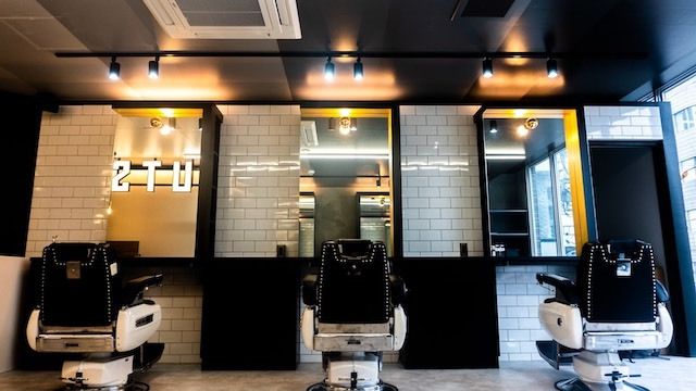 西山理髪店に訊く 美容室ではなく理容室を選ぶワケ Antenna アンテナ