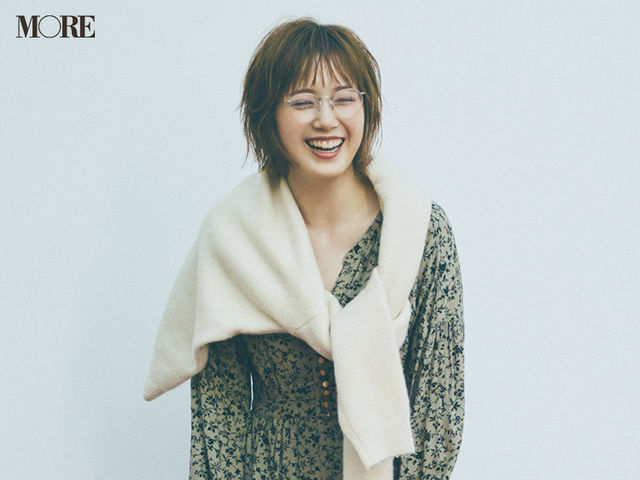 今日のコーデ 本田翼 休日は花柄ワンピースをこなれたムードで着こなそう Antenna アンテナ