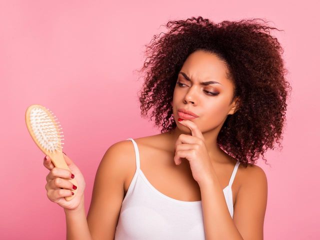 古いヘアブラシはng 正しいお手入れ方法と買い替えのサイン Antenna アンテナ