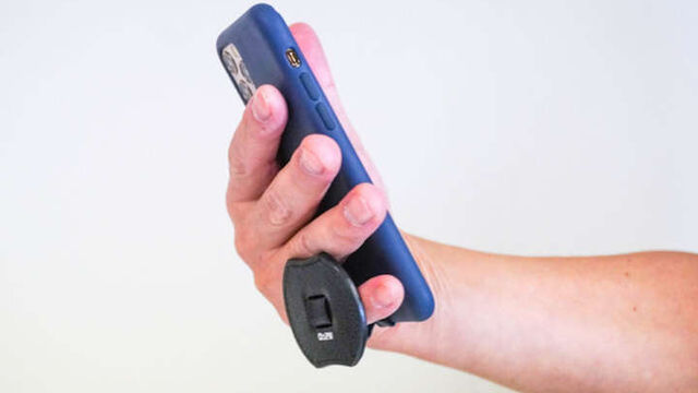 自分流にアレンジできる スマホの落下防止に便利な100均スマホリングの活用術 Antenna アンテナ