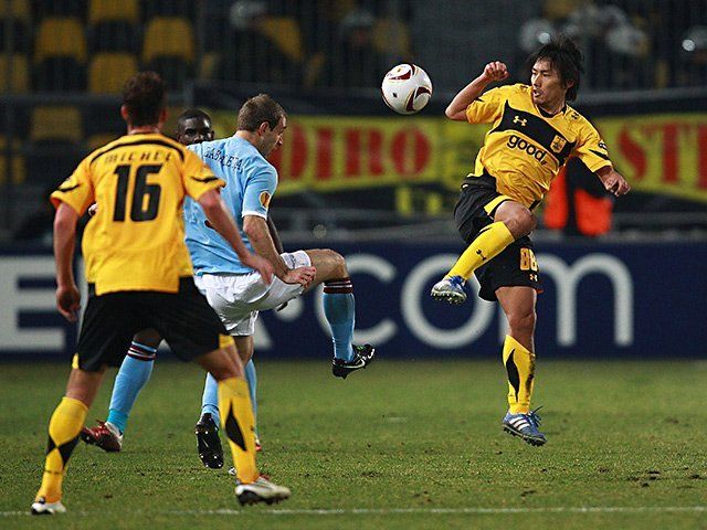 消火器で発煙筒を お前 忍者か 坂田大輔が知るギリシャサッカーの ヤバさ 香川真司にエール Antenna アンテナ