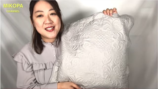 ダイソー 細かい刺繍にうっとり 買ってよかったキルトクッションカバー 動画 Antenna アンテナ