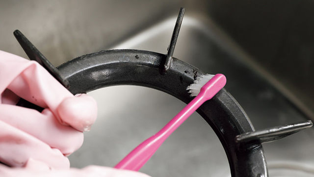 こんな所で食べ物焼いてたなんて知りたくなかった ウタマロクリーナー でドロドロ激悪臭 魚焼きグリル 掃除したら 恐怖 Antenna アンテナ