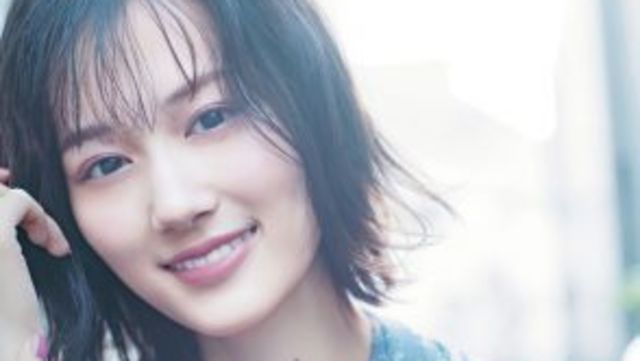 くるくる前髪の作り方 伸ばしかけもokな前髪アレンジ Antenna アンテナ