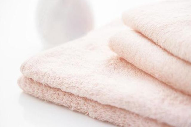 タオルの汚れとオサラバ 手間もかからず漬けておくだけ オキシ漬けする方法と注意点は Antenna アンテナ