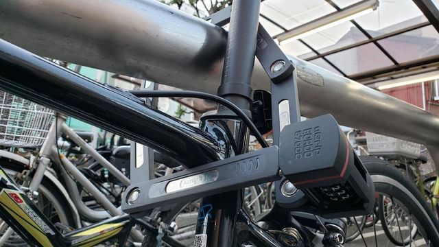 自転車のサドルにつける紛失防止タグホルダー  antenna*[アンテナ]