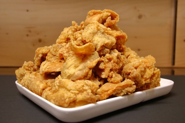 パリパリに揚がる塩ザンギが人気 テイクアウト専門店 ひろちゃん とは Antenna アンテナ パリパリに揚がる塩ザンギが人気 テイクアウト専門店 ひろちゃん とは Antenna アンテナ