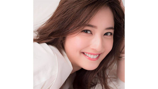 倉科カナがバッサリショートカットに 可愛すぎる新ヘアスタイル オフショットに注目 Antenna アンテナ