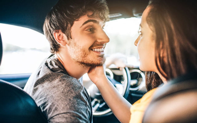 ドライブデートで女子力発揮 男性が喜ぶポイント10 Olライターのタケ子の恋愛考 Antenna アンテナ ドライブデートで女子力発揮 男性が喜ぶポイント10 Olライターのタケ子の恋愛考 Antenna アンテナ