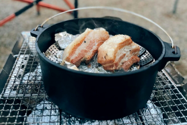 ロゴス Sotoから100均自作の燻製器まで Be Pal読者がキャンプで楽しむ燻製料理8選 Antenna アンテナ